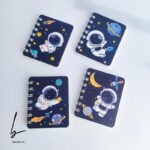 دفترچه یادداشت سیمی MOKA طرح فضانورد