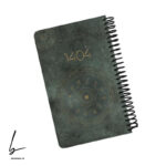 سررسید اروپایی 1404 دات نوت طرح ماه های زودیاک